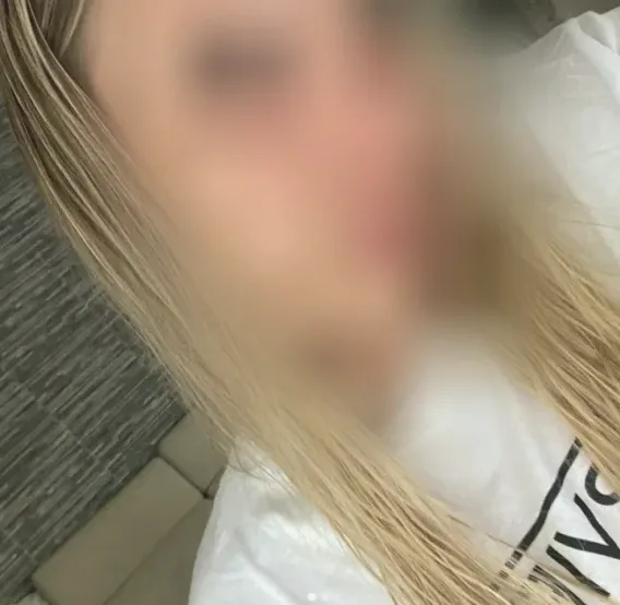 Nawal, 20 anni