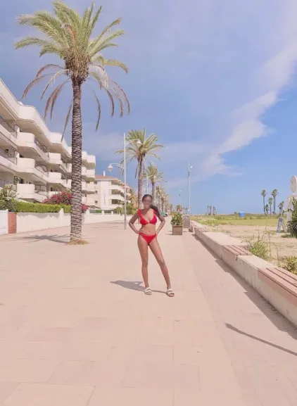 Nicoleta, 18 anni